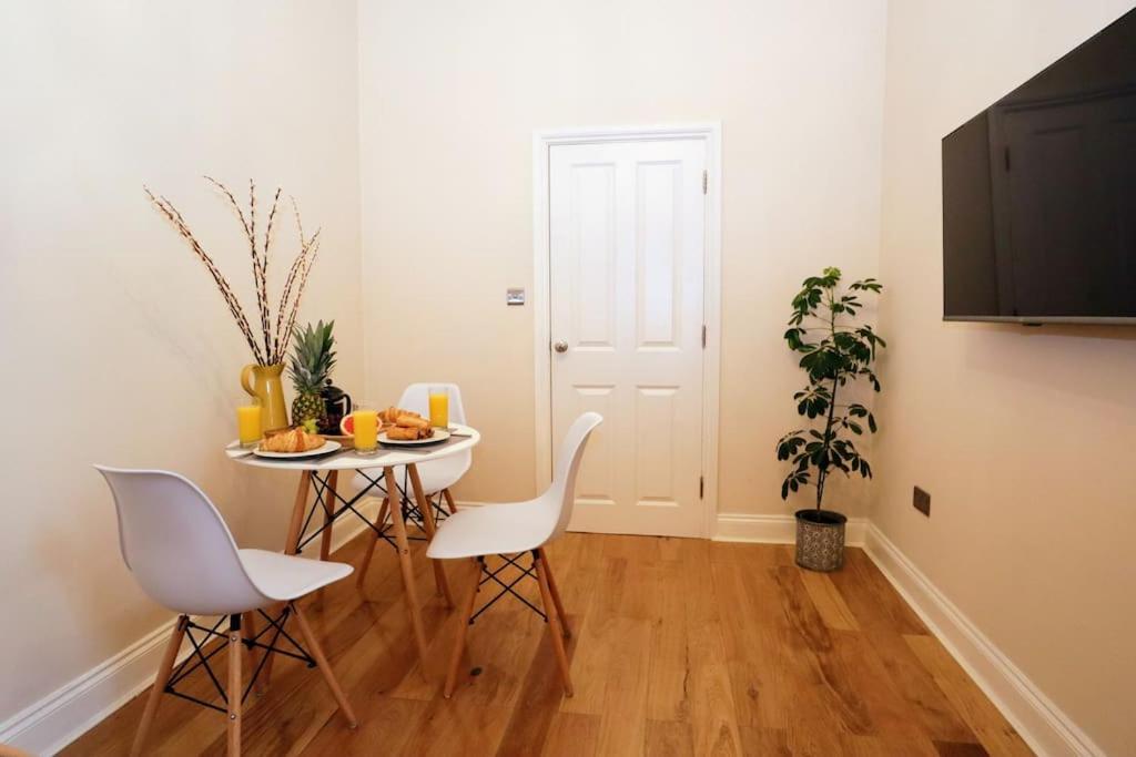 Seagulls Nest- Stylish 1 Bed Seafront Apartment 哈斯丁 外观 照片